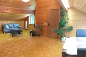 2-Zimmer DG-Apartment mit eigener Sauna