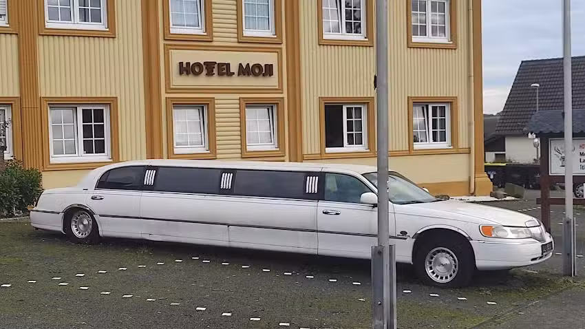 A-Mkinghotel