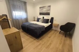 ADA, Ferienwohnung, 6-8 Personen, Parkplatz am Haus