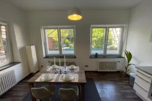 Airport Apartments for 4
