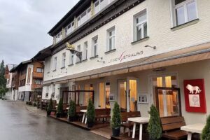 Alpin Lifestyle Hotel L&ouml;wen & Strauss