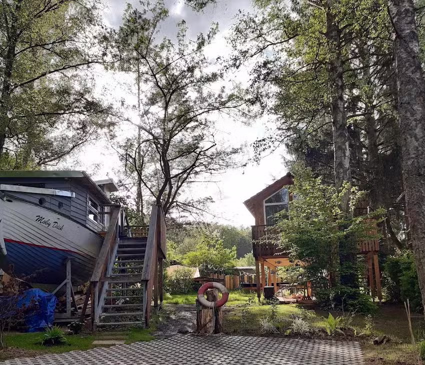 Baumschiffhotel am Waldbad