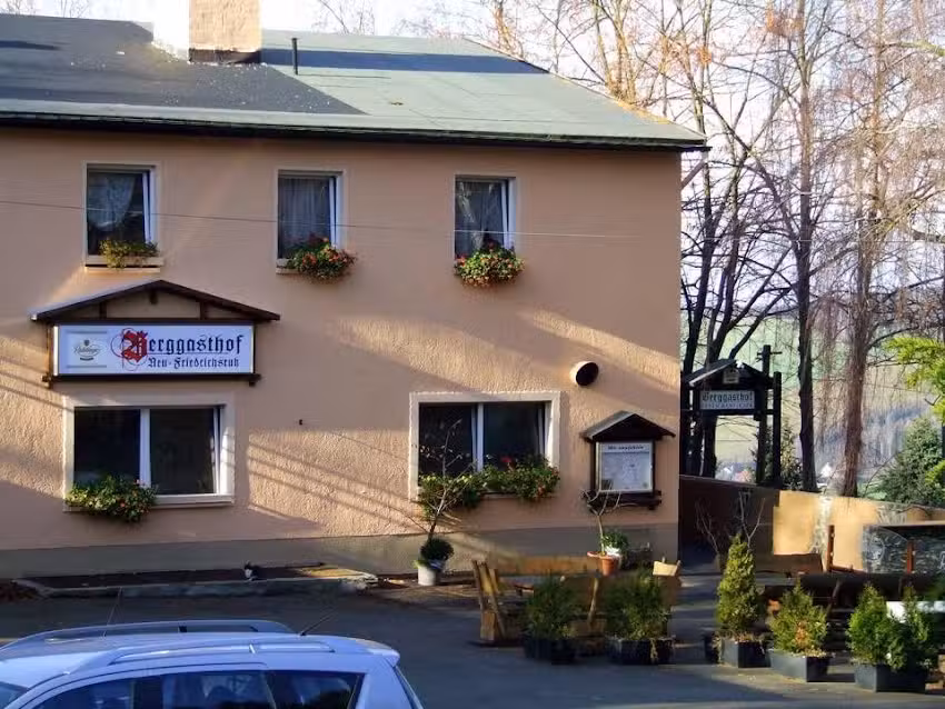 Berggasthof und Pension &bdquo;Neu-Friedrichsruh&ldquo;