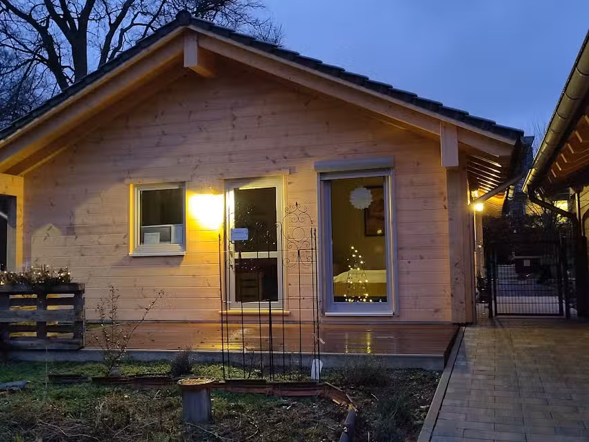 Blockhaus unter Buchen
