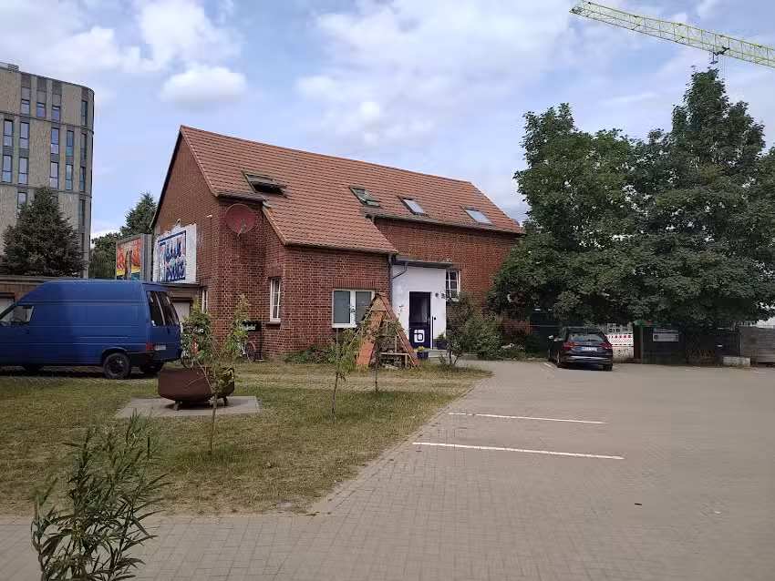 blue doors hostel KTV