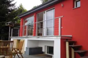 Bright holiday home in Schnett with private garden