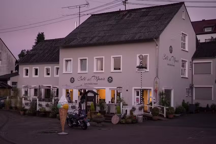 Caf&eacute; del Maar