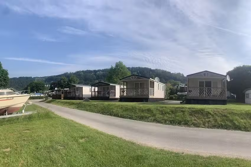 Campingplatz &ndash; Wohnmobilstellplatz &ndash; Zeltwiese Bad Karlshafen