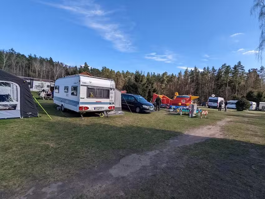 Campingplatz „Zur hohlen Eiche“ – Petra Runge