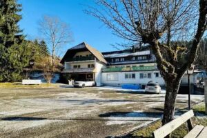 Chalet Moos