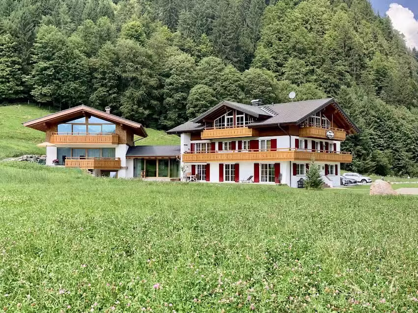 Charivari Alpenlodge