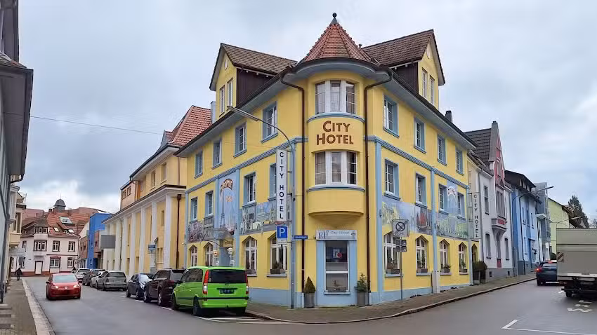 City Hotel