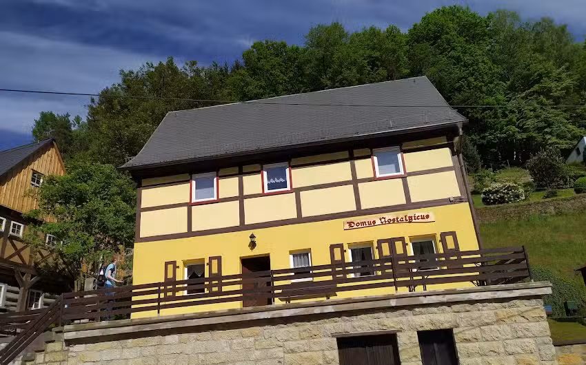 Domus Nostalgicus House