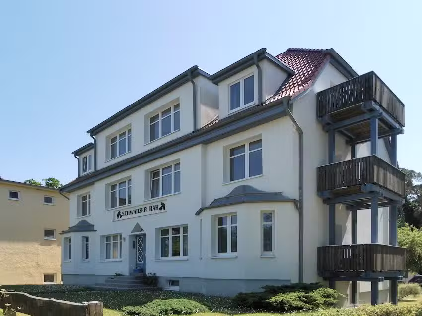 D&uuml;nenhaus &bdquo;Schwarzer B&auml;r&ldquo;