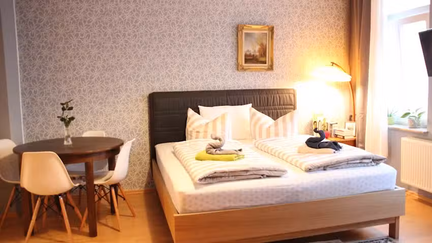 Fairschlafen | Apartment S&uuml;dvorstadt Park Pferderennbahn