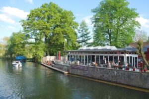 Familienurlaub mit Hund am Plauer See – by Ferienhaus-Fox