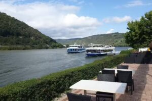 Fasshotel und Stellpl&auml;tze f&uuml;r Wohnmobile