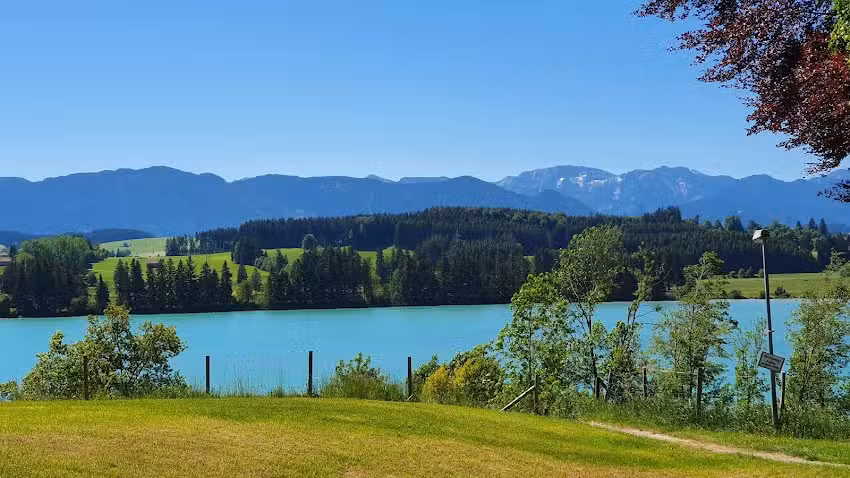 ferienhaus-berge-und-see
