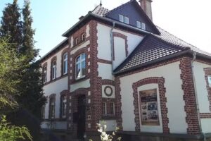 Ferienhaus Ehemalige Dorfschule / Pfarrhaus