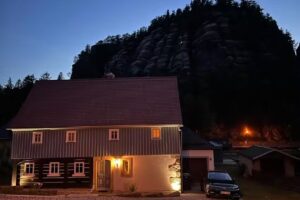 Ferienhaus „Gebirgshäusl Oybin“ Umgebindehaus Ferienwohnung Zittauer Gebirge mit Sauna