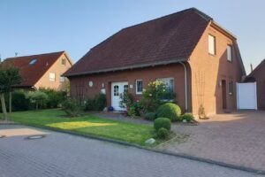 Ferienhaus Teetied mit Ferienwohnungen Neuharlingersiel Nordsee