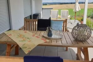 Ferienwohnung APARTMENT WEITBLICK, wohlf&uuml;hlen auf 100m&sup2;, NEU modern 2Schl, ideal bis 6 Pers, Terrasse, Bahn