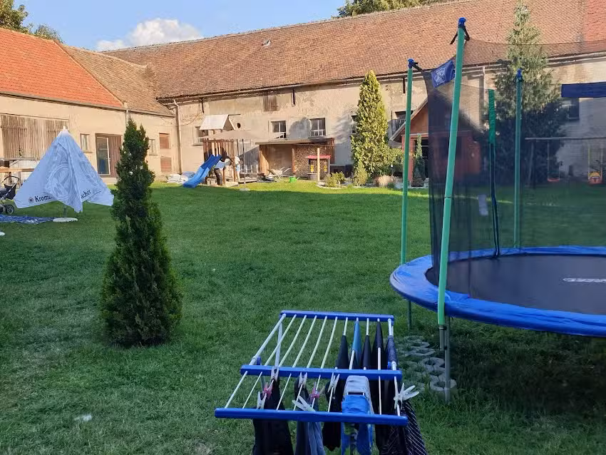 Ferienwohnung Gro&szlig;er Garten Je&szlig;nitz