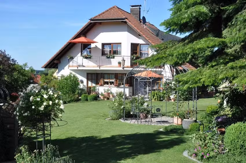 Ferienwohnung im Rosengarten