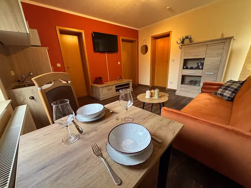 Ferienwohnung & Monteurwohnung Tauscha