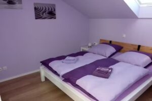 FERIENWOHNUNG „WALDECK“
