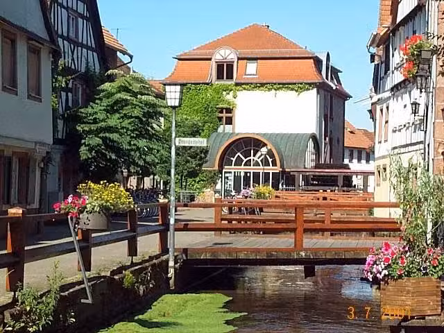 Ferienwohnungen Annweiler