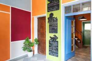 Ferienwohnungen in Harmonie und Farbe