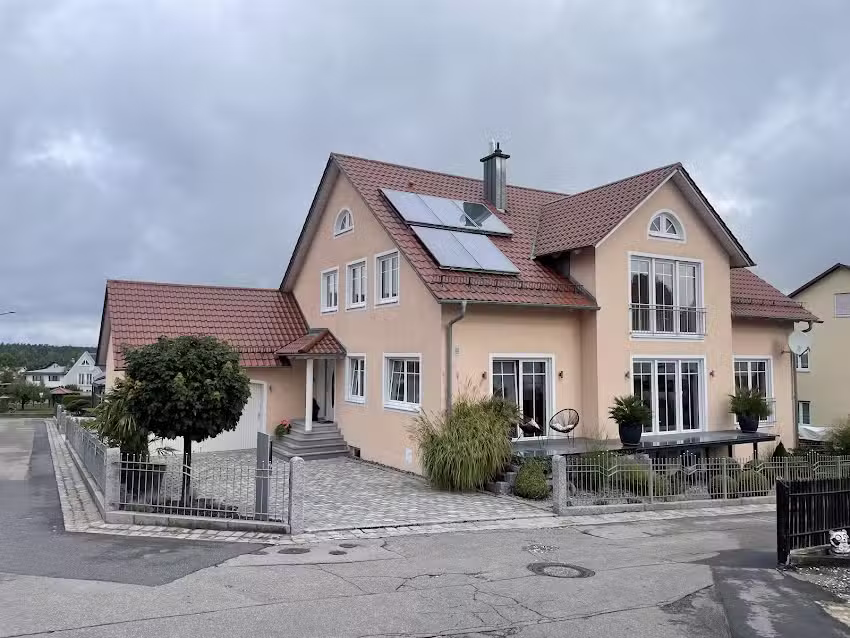 Ferienwohnungen K&auml;sbauer
