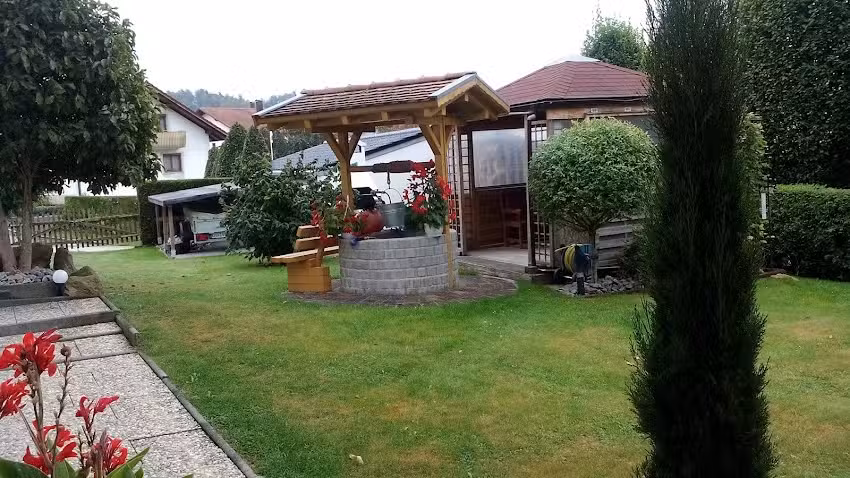 Ferienwohnungen/ Pension Schellein