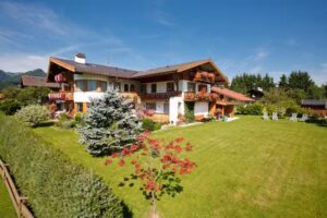 Ferienwohnungen Ruhpolding – Haus Jäger mit Indoor-Pool & Infrarotkabine