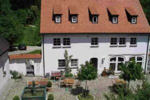 Ferienwohnungen Schmidsfelden