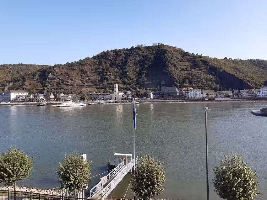 Fewo Meyer mit Rheinblick