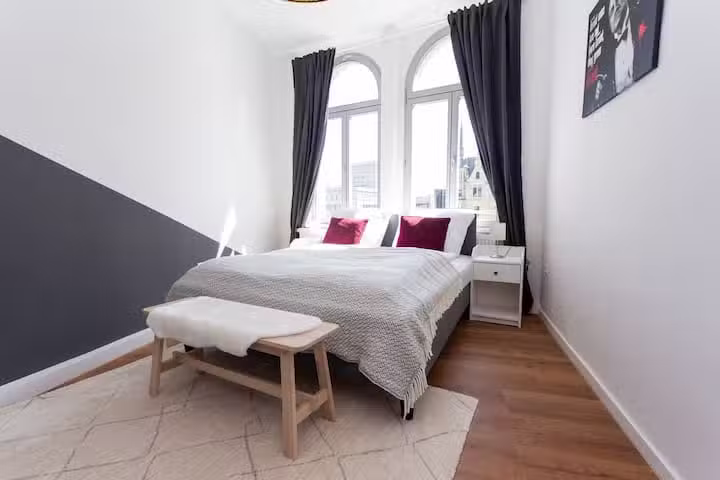 FULL HOUSE Apartment Hotel