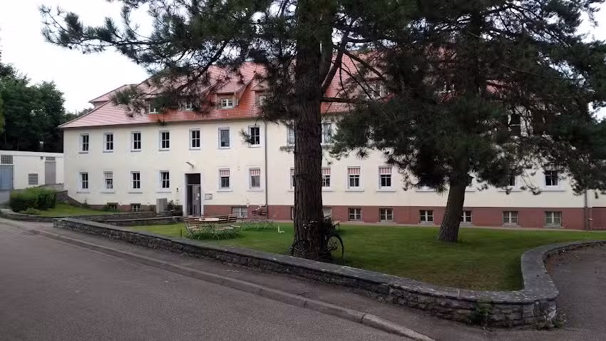 G&auml;stehaus im Tal