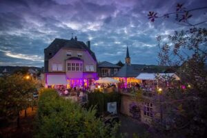 G&auml;stehaus & Restaurant Cl&uuml;sserath-Weiler