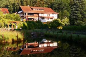 Gästehäuser Arenth