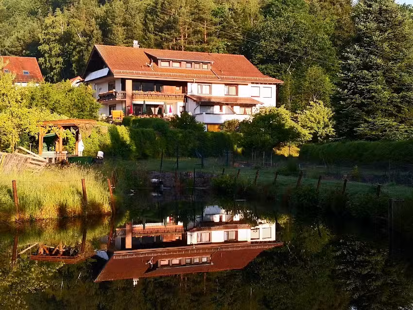 G&auml;steh&auml;user Arenth