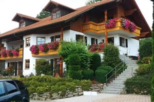 G&auml;steh&auml;user Hotel Singender Wirt