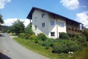 G&auml;stezimmer & Ferienwohnung P&ouml;ringer