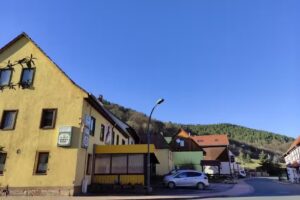 Gasthaus „Zum Goldenen Roß“ in Uhlstädt. Restaurant, Pension und Catering