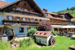 Gasthof &ndash; Pension Gf&auml;llm&uuml;hle W&ouml;lfle