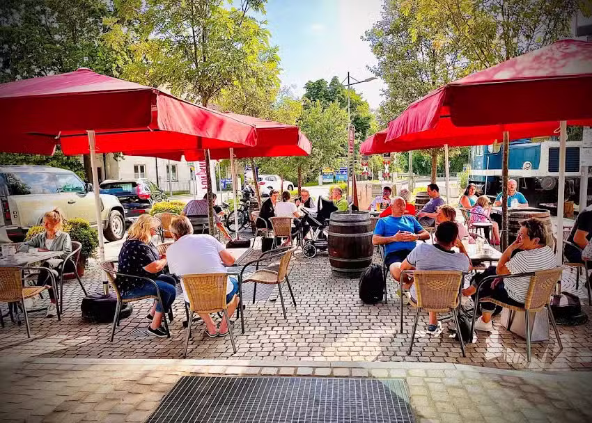 Gelateria Eisdiele Fontanella Bistro Bar Bogen seit 1996 in Bogen