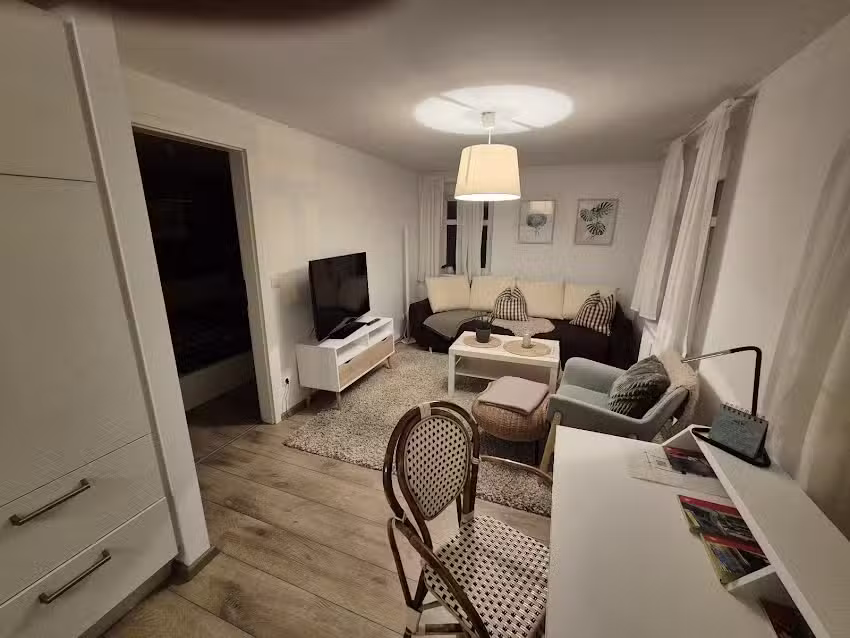 Gem&uuml;tliche kleine Wohnung