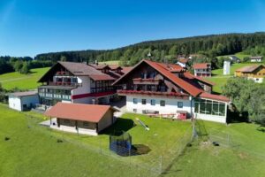 happy.hirsch Hotel & Restaurant Hirschenstein