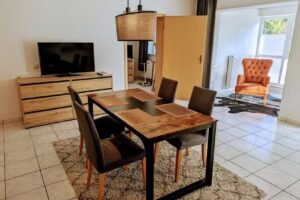 Helle und geräumige Ferien- und Monteurwohnung nur für Sie allein! A.Ujvari Vermietungen